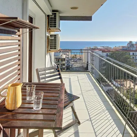 Pau Casals, 2 Min Walk From The Sea & Sea View 公寓 *